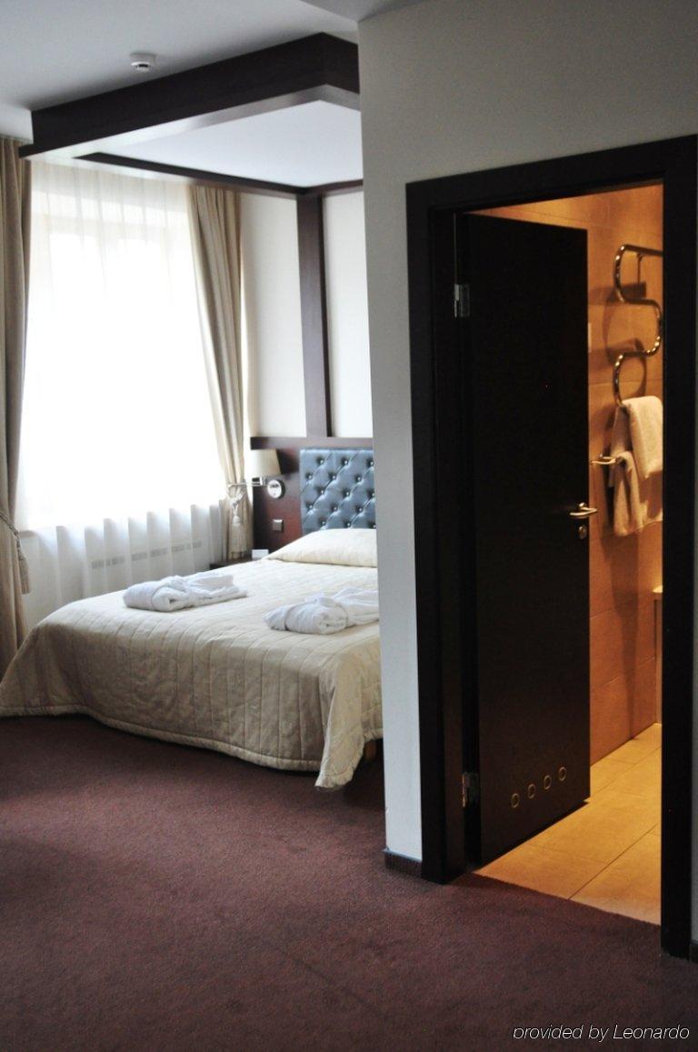 Amberton Cozy Hotel Kaunas Rom bilde